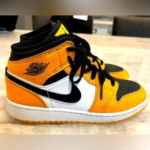 Youth Nike Air Jordan’s size 4.5